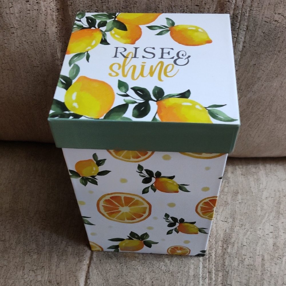 Lemon Print Gift Box With Coffee Cup